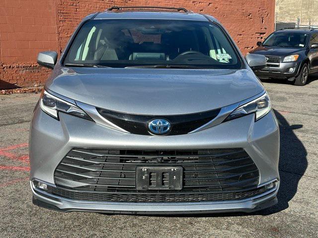 2022 toyota sienna platinum 7 passenger