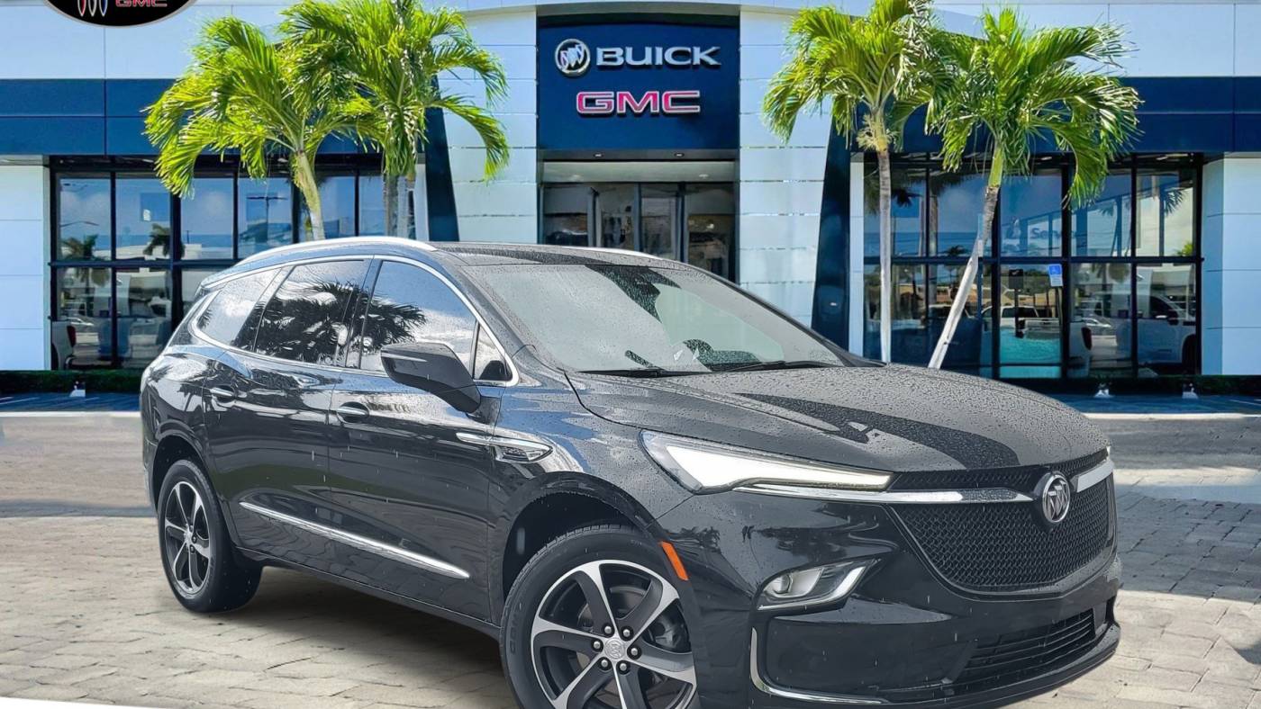 2022 buick enclave essence