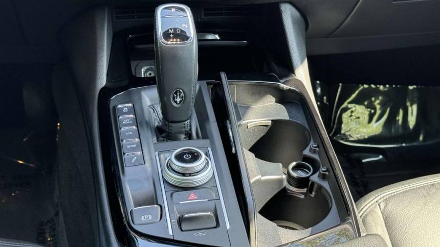 2023 maserati levante modena