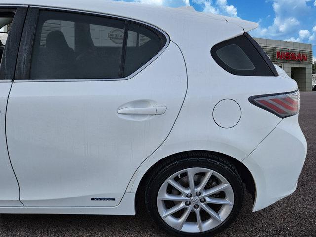 2013 lexus ct 200h base