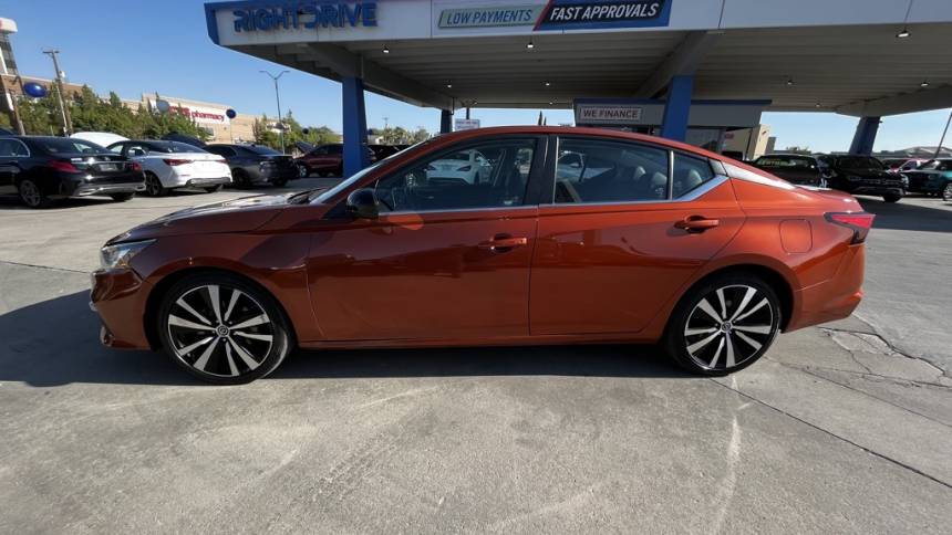 2022 nissan altima 2.5 sr