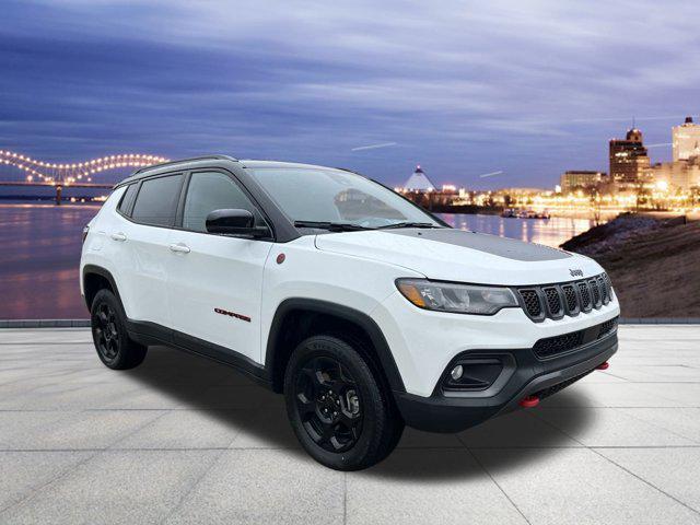 2023 jeep compass trailhawk