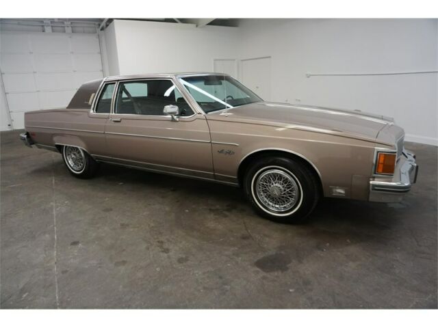 1984 oldsmobile ninety-eight regency, 2 set keys, original manual, 9k miles !!!