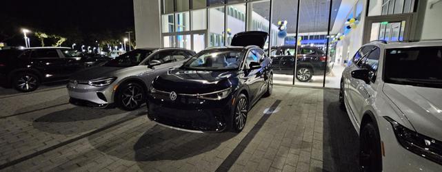 2023 volkswagen id.4 pro s plus