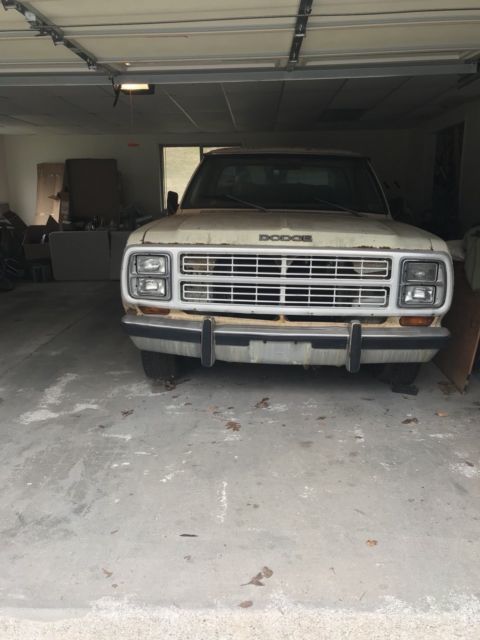 1979 dodge adventurer 100 -palomino package