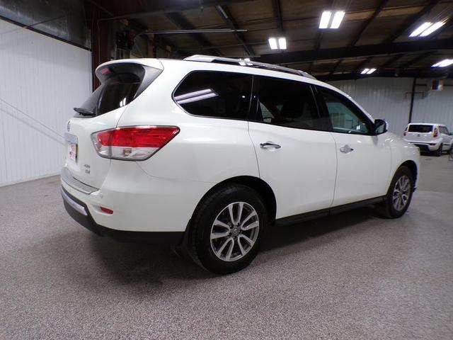 2014 nissan pathfinder sv