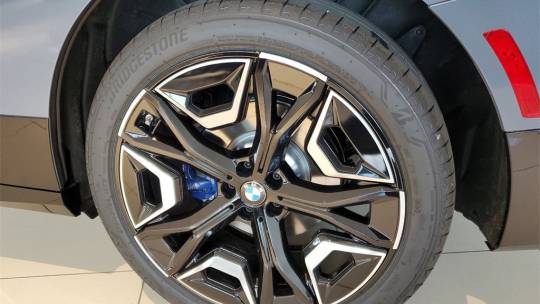 2025 BMW iX