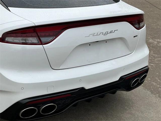 2023 kia stinger gt-line