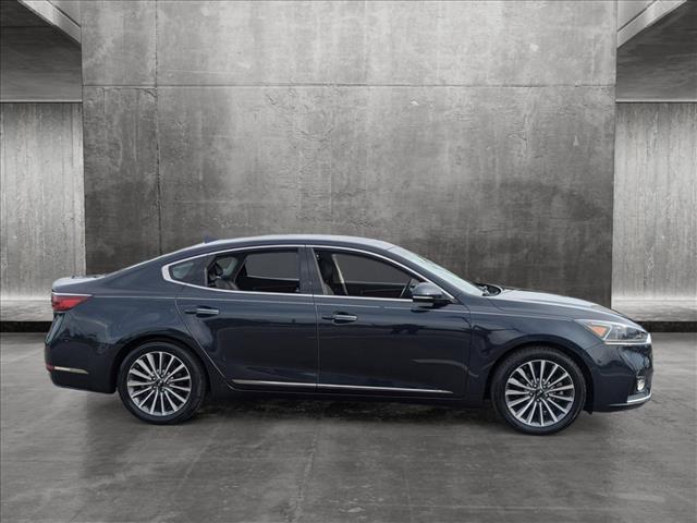 2017 kia cadenza premium