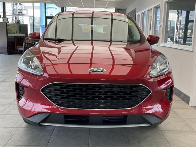 2021 ford escape se