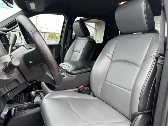2022 ram 2500 tradesman crew cab 4x4 6'4' box