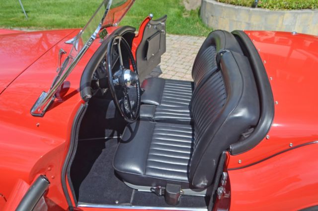 1951 jaguar xk120 roadster carmen red w/ wires, side curtains, tonnau cover +++