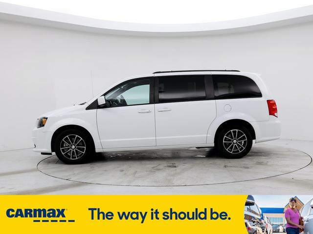 2018 dodge grand caravan gt