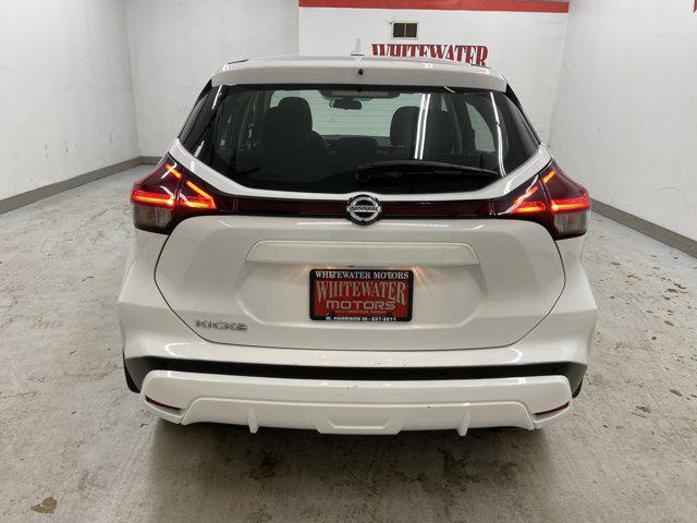 2021 nissan kicks s