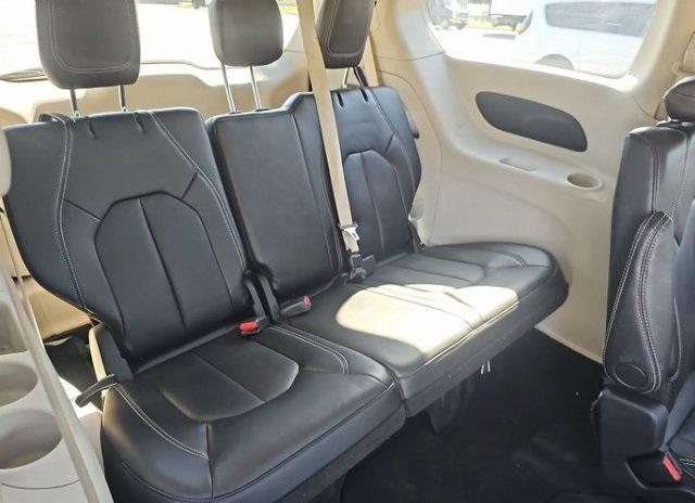 2024 chrysler pacifica touring-l