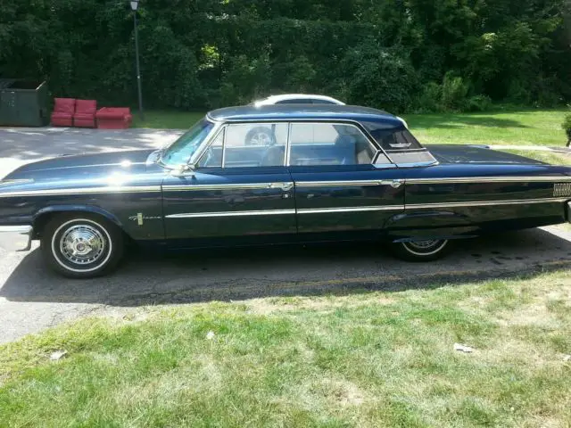 4 door town sedan, 392 cubic inch v8 engine, oxford blue