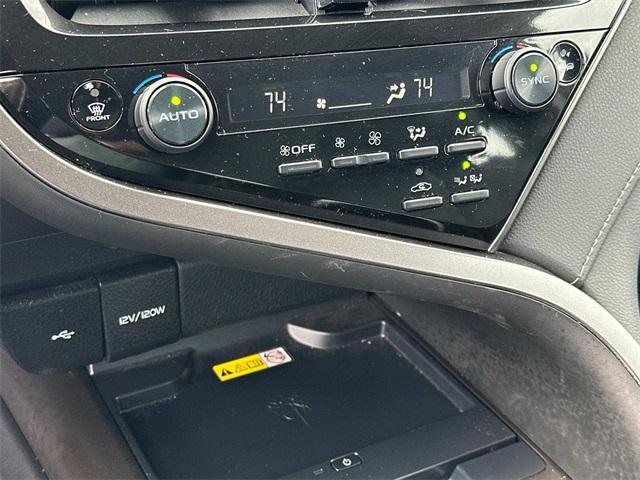 2023 toyota camry hybrid xle