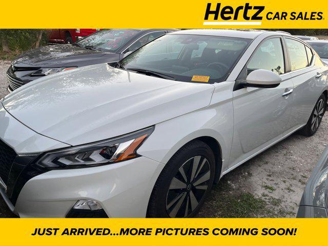 2022 nissan altima 2.5 sv