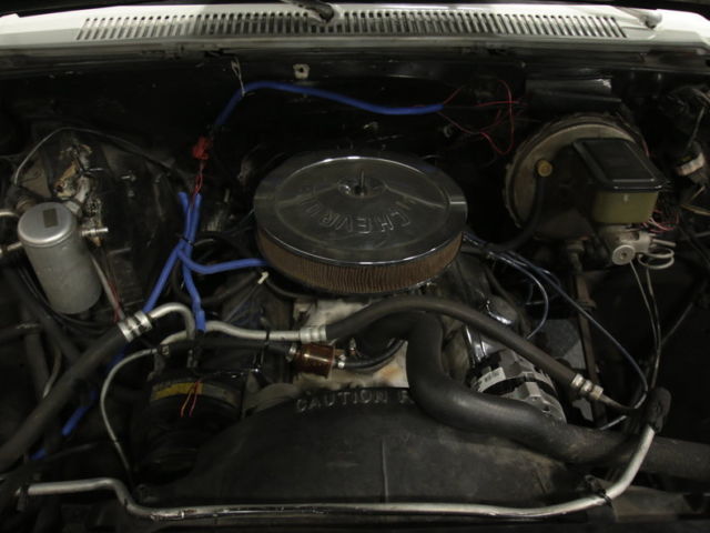 priced-to-move squarebox chevy, strong sbc, auto, pwr frnt discs, pwr steering