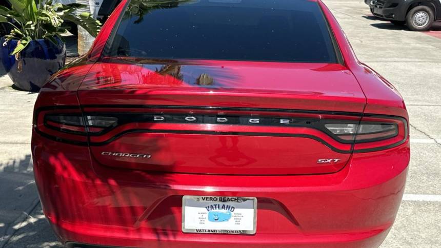 2016 dodge charger sxt