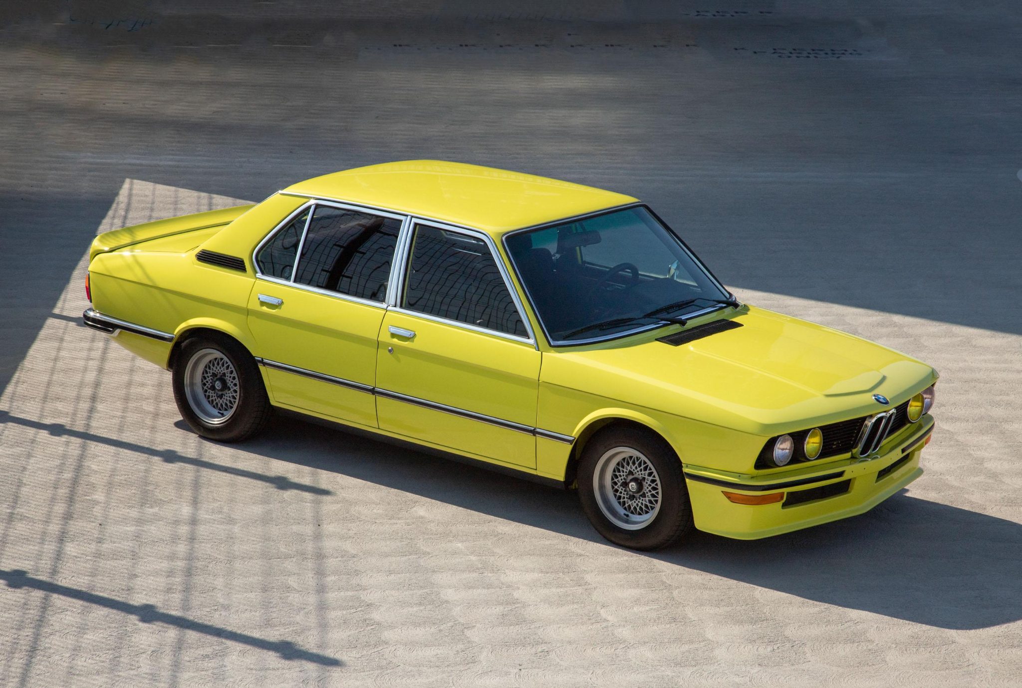 1975 bmw 530i 5-speed