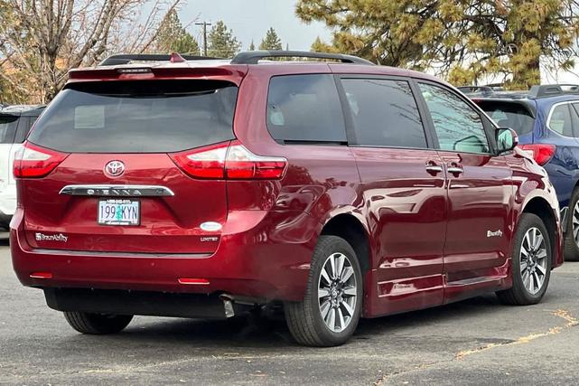 2018 toyota sienna limited