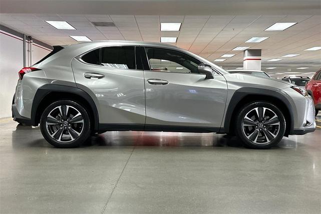 2019 lexus ux 200