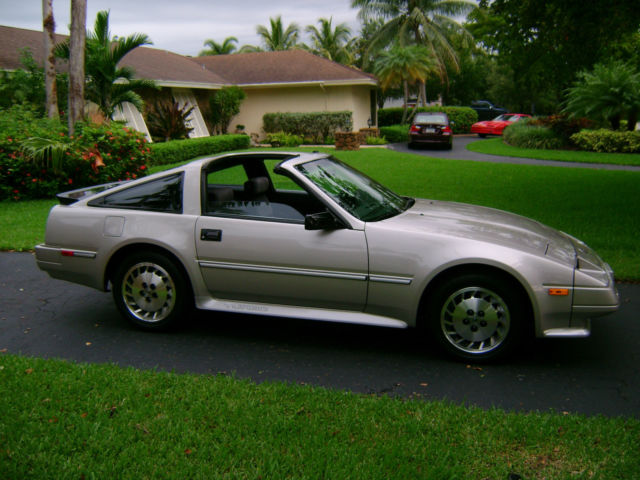 1986 300zx turbo 5 spd. - 38000 mi. - loaded, mint, garaged, orig. in / out