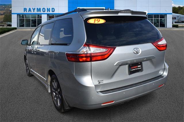 2019 toyota sienna xle
