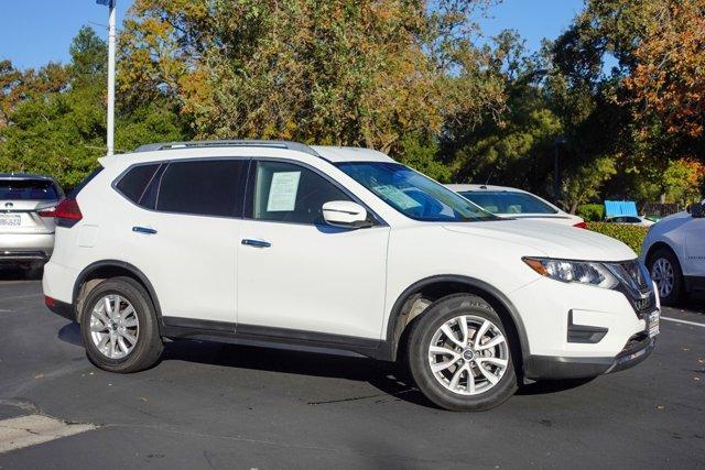 2020 nissan rogue sv