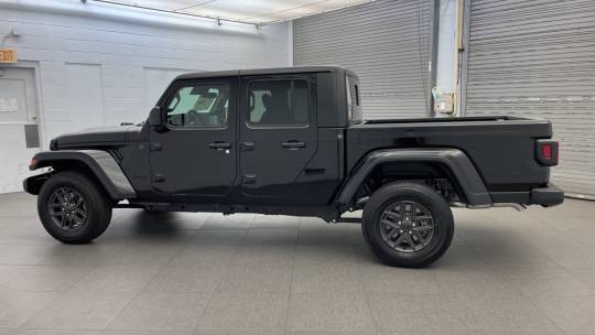 2024 Jeep Gladiator