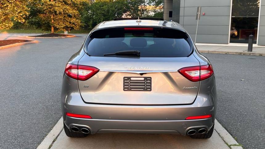 2019 maserati levante base