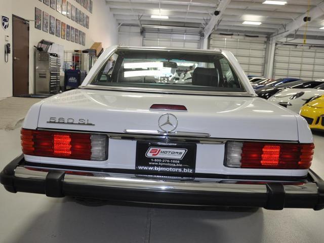 1988 mercedes-benz 560 series 560sl 26,460 miles white 8 cylinder engine 5.6l/3