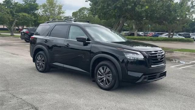 2022 nissan pathfinder sv