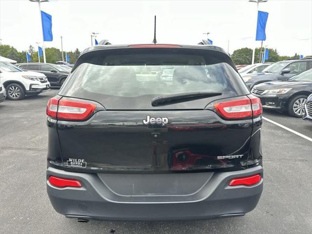 2016 jeep cherokee sport