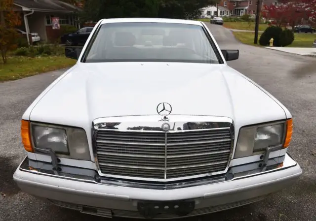 mercedes-benz 300se 4-door sedan - straight-six engine -- white -1989