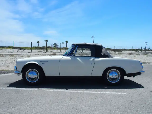 1967.5 datsun 1600 roadster spl311 -- vintage 2-seater convertible