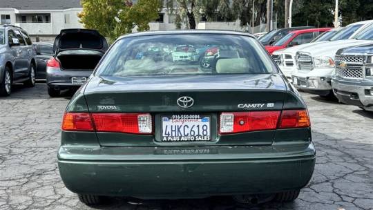 2000 Toyota Camry