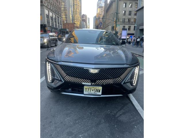 2024 cadillac lyriq luxury