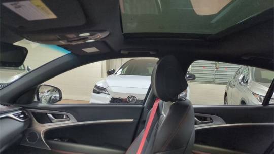 2023 Genesis G70