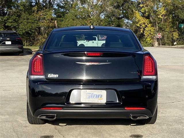 2023 chrysler 300 s