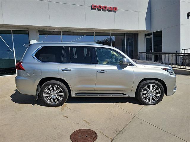 2017 lexus lx 570 base