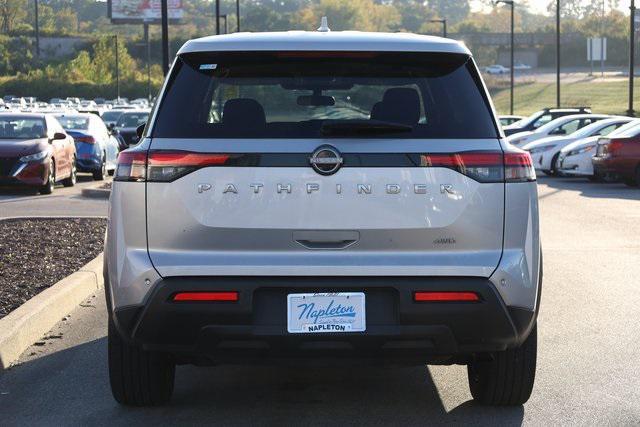 2022 nissan pathfinder s 4wd
