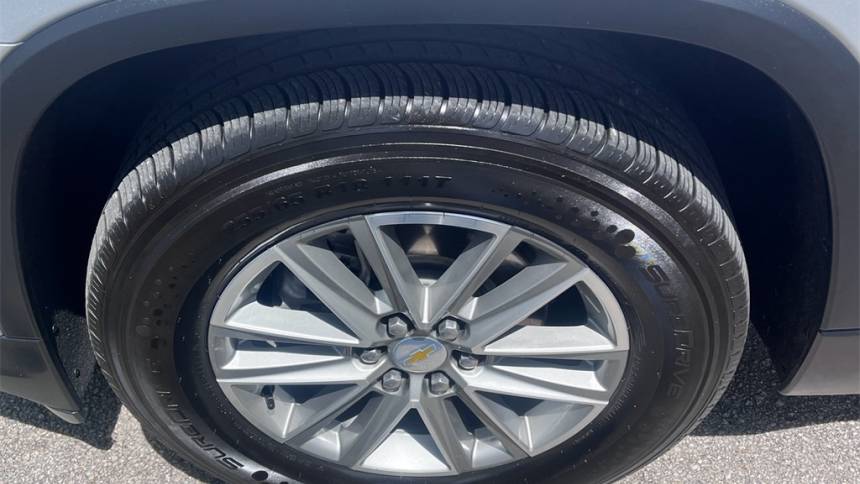 2022 chevrolet traverse lt leather