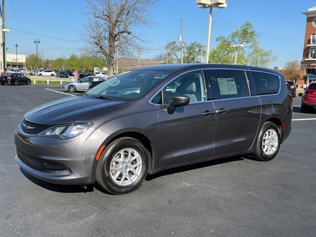 2021 chrysler voyager lx