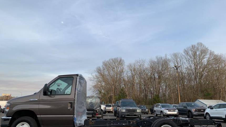 2024 ford e-series e-450 sd
