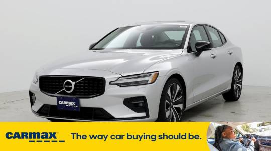 2022 Volvo S60