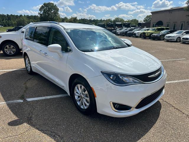 2019 chrysler pacifica touring-l