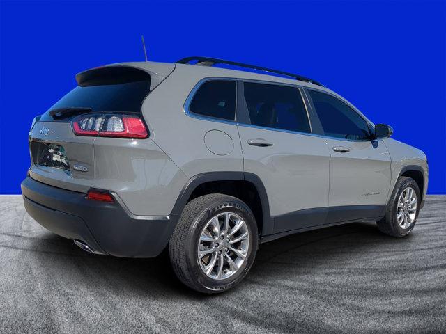 2022 jeep cherokee latitude lux