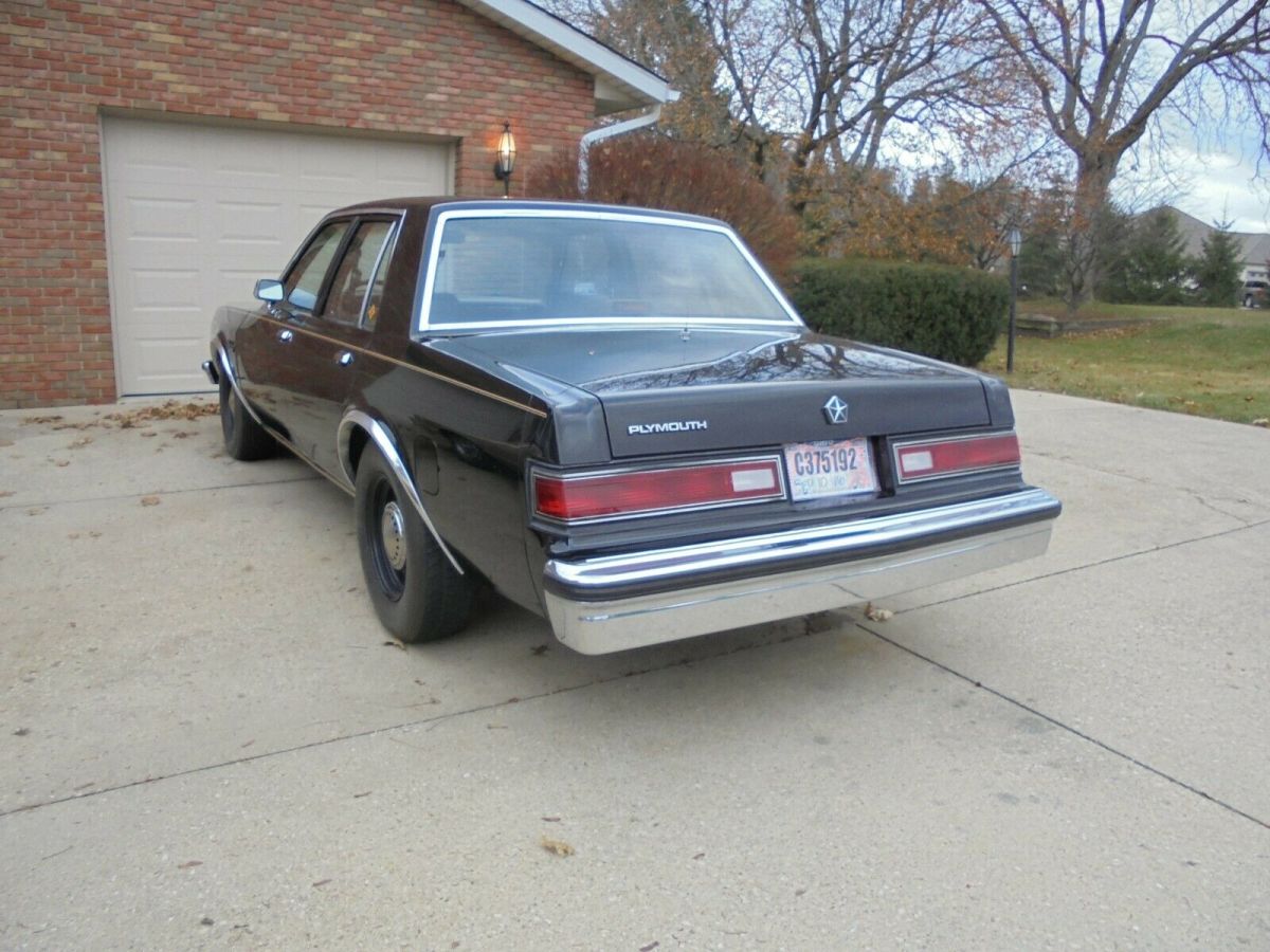1988 fbi doj fed ahb cop car gran fury 15k actual miles! like new! stored years!